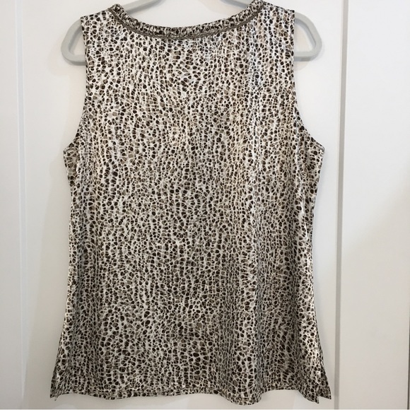 Animal print scoop neck top, size XL - Picture 3 of 4
